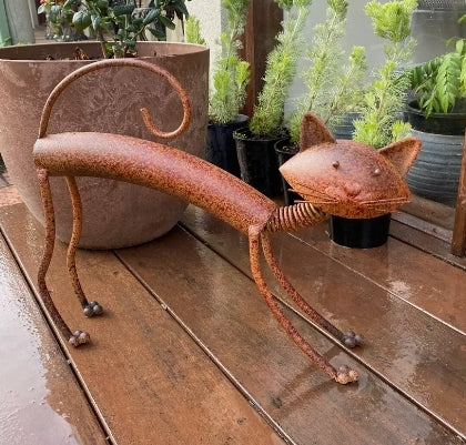 Stretching Metal Cat