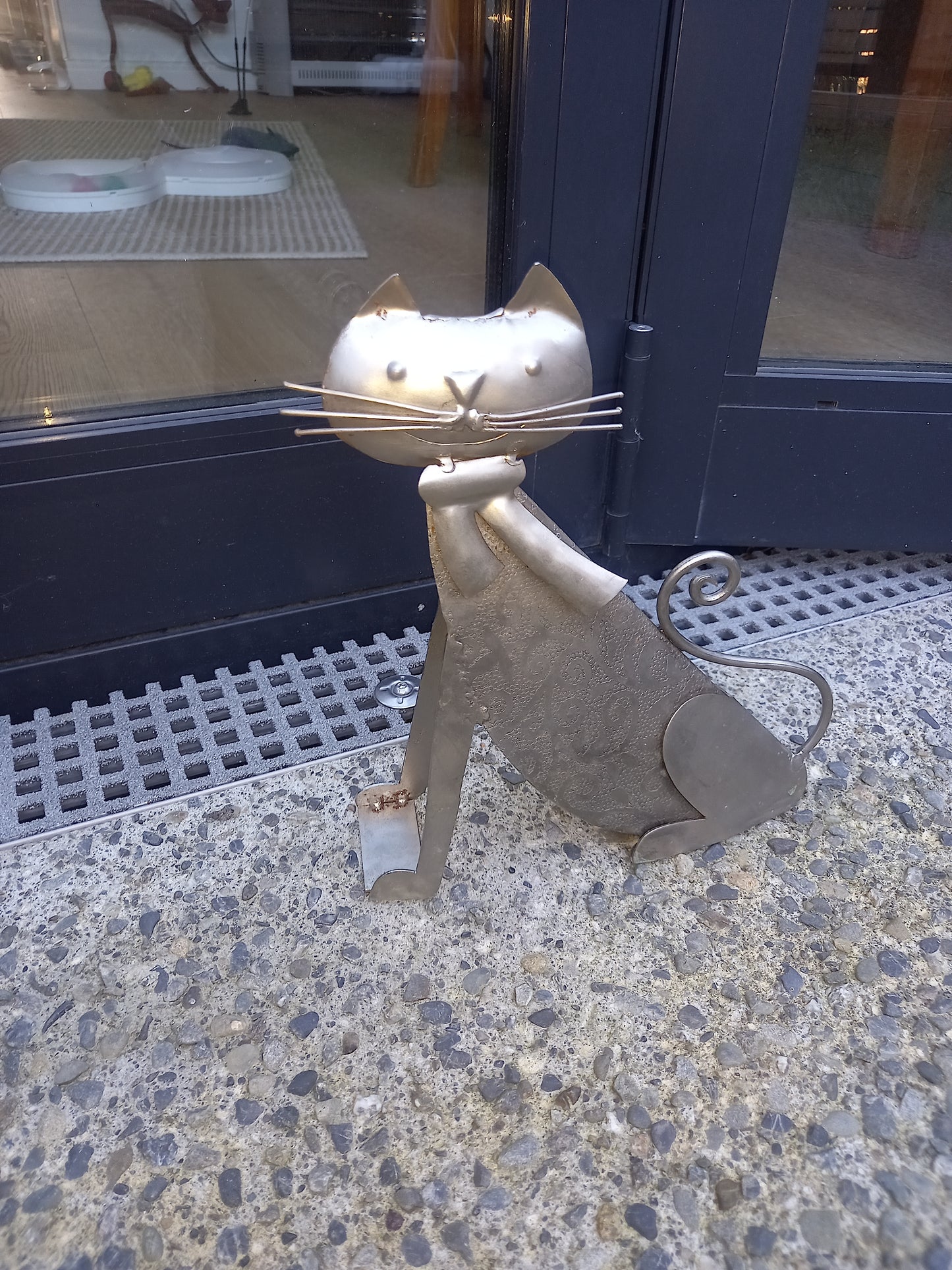 Rajasthan Artwares Sitting Etching Metal Cat