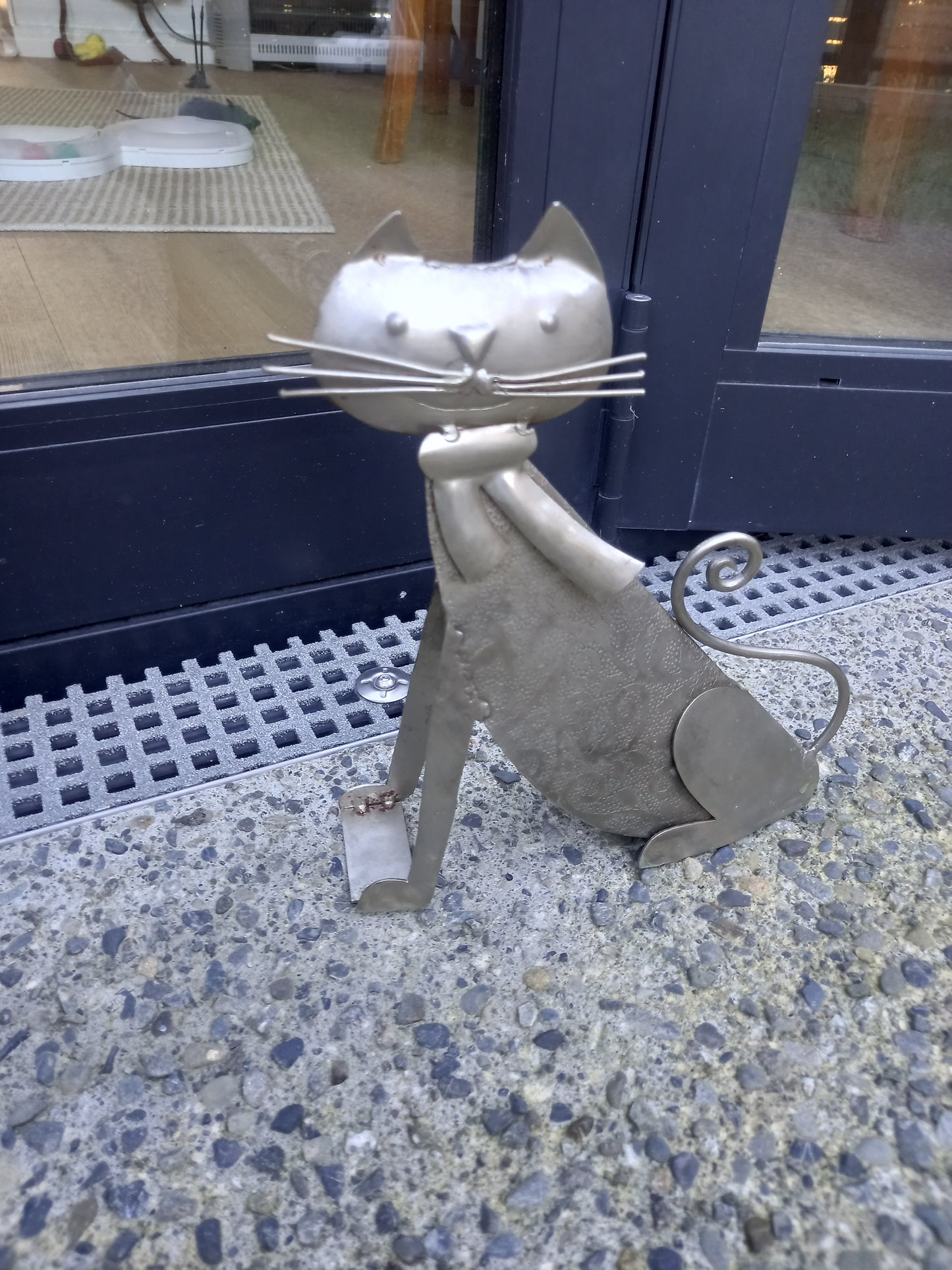 Rajasthan Artwares Sitting Etching Metal Cat