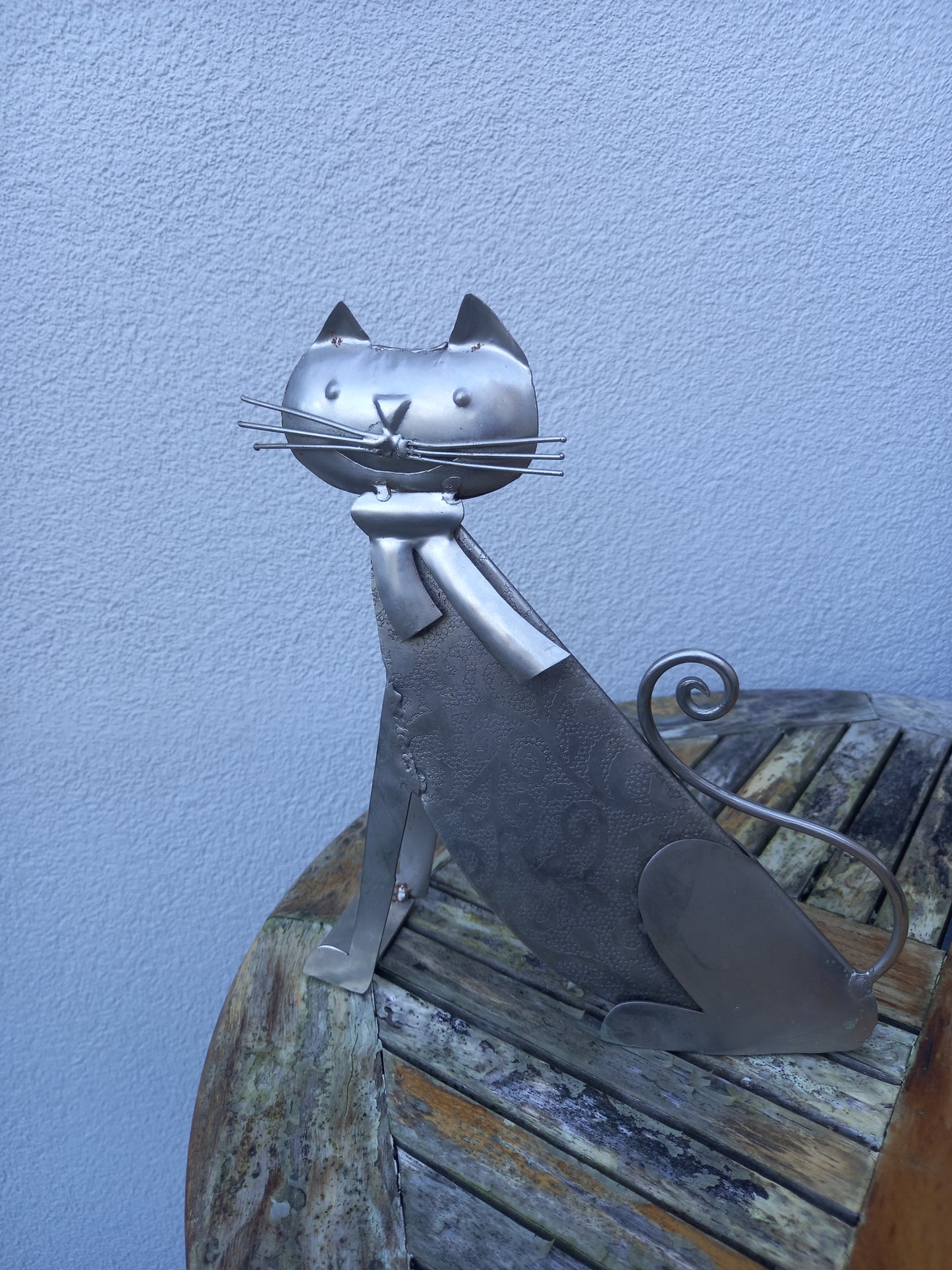 Rajasthan Artwares Sitting Etching Metal Cat